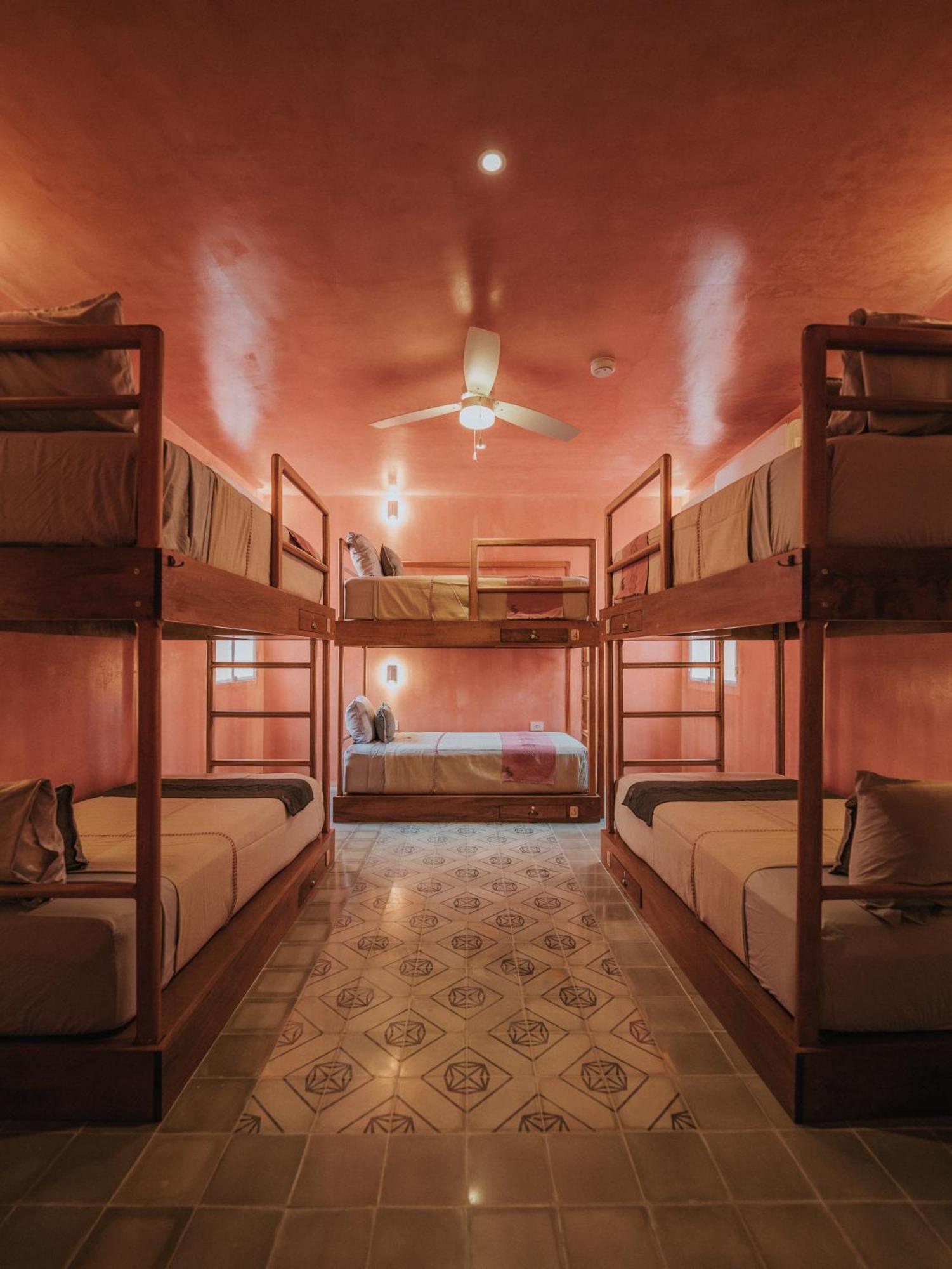 Casa Amate 61 Boutique Hostel Мерида Екстериор снимка