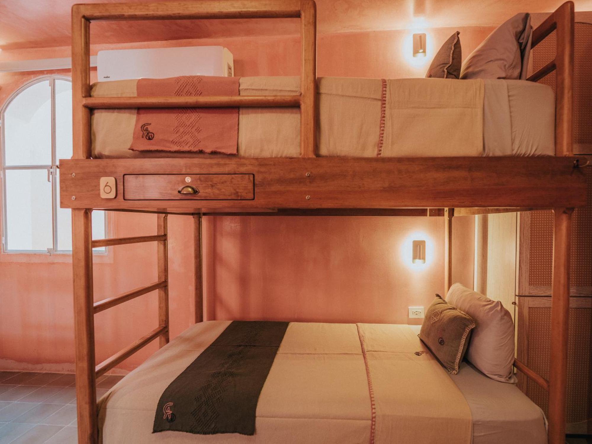 Casa Amate 61 Boutique Hostel Мерида Екстериор снимка